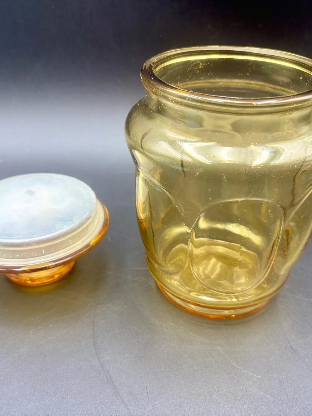 Vintage L.E. Smith Amber Glass Apothecary Canister Jar with Lid Thumbprint MCM